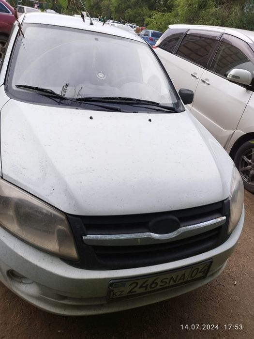 Продам машину лада гранта