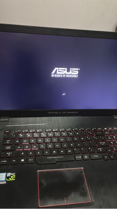 Vand/schimb Asus Rog Strix GTX 1050 4Gb 24Gb Ram 256Gb Ssd