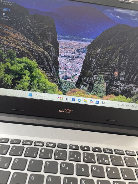 Leptop acer aspir nou nouti 2025