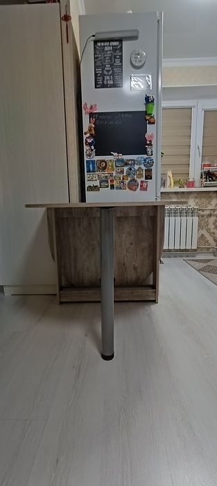 Продам  кухонный стол