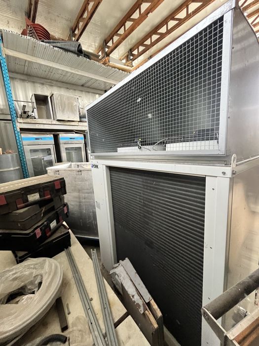 Chiller industrial york