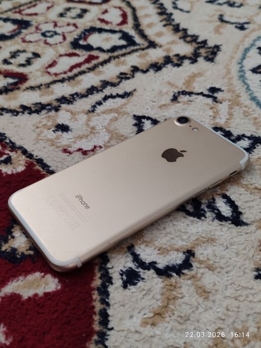 Продаю айфон 7 за 9 тыс тенге