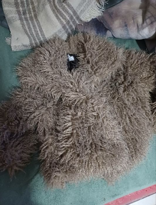 Кафяво пухено яке