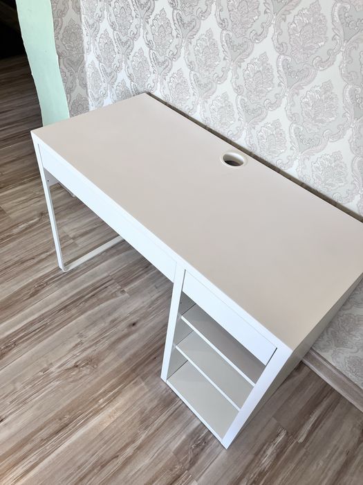 Стол Икеа письменный