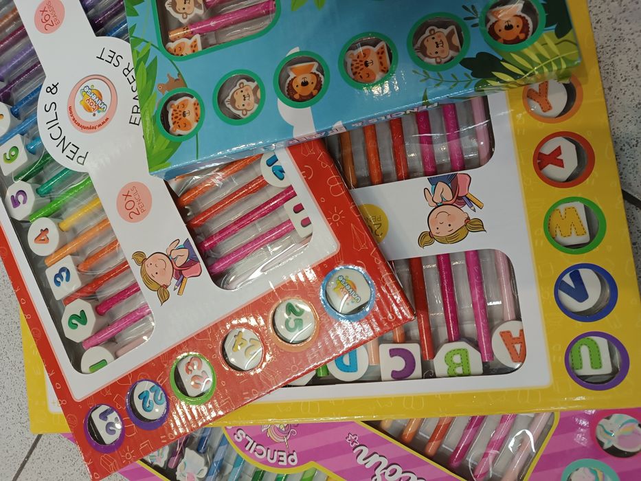 Комплект цветни моливи