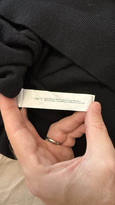 Черно поло от 100% Merino вълна