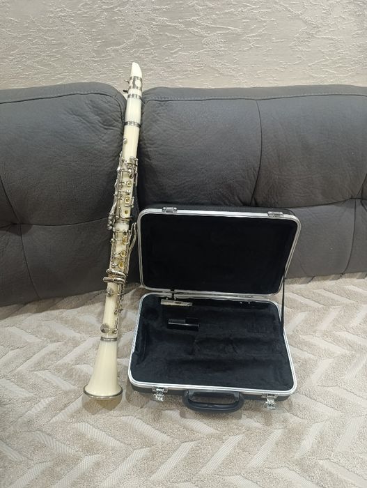 Кларинет бял полубион