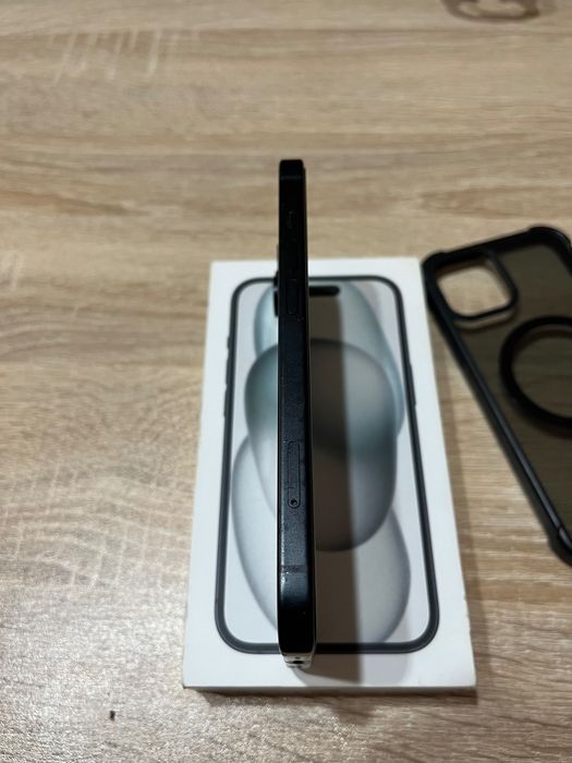 Продавам iPhone 15 128GB  Black в отлично техническо състояние