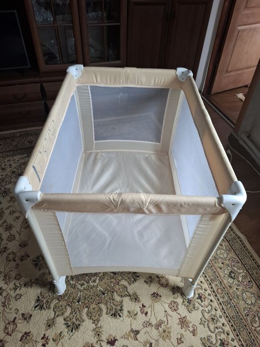 Детский манеж для ребёнка