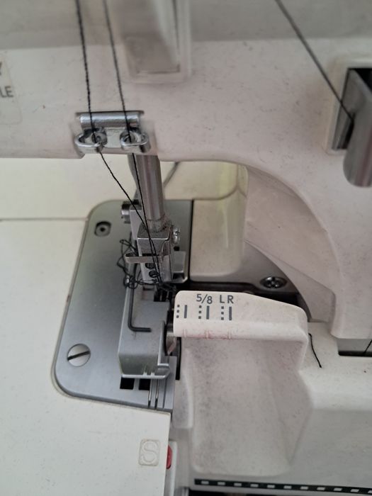 Продам оверлог JANOME