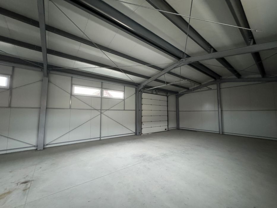 Hală și clădire de birouri în Teliu spațiu comercial