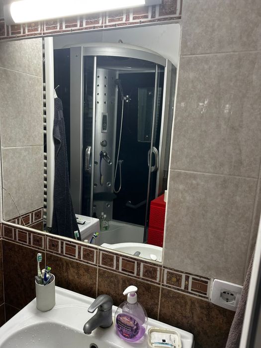 Inchiriez apartament