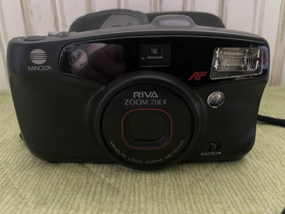 Продава фотоапарати