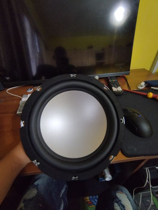 Говорител 8'' 200w 4om