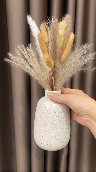 Вазы керамика с сухоцветом.