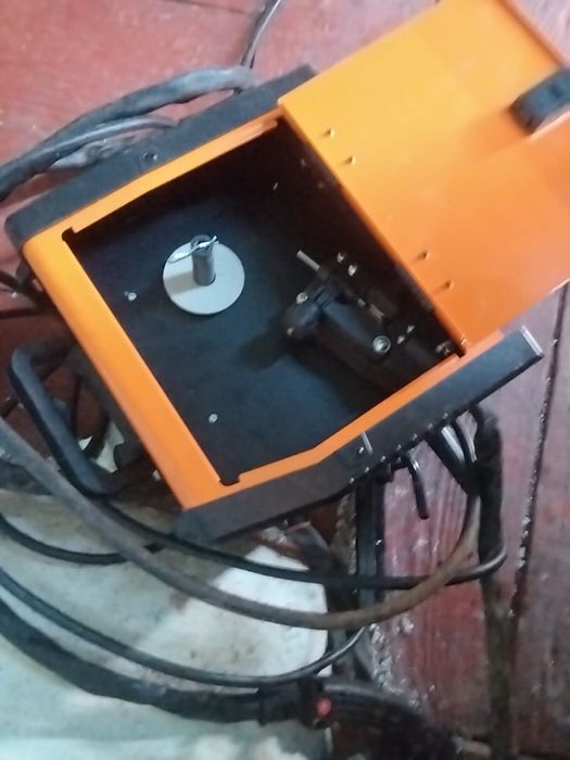 Продам сварочный аппарат Calian