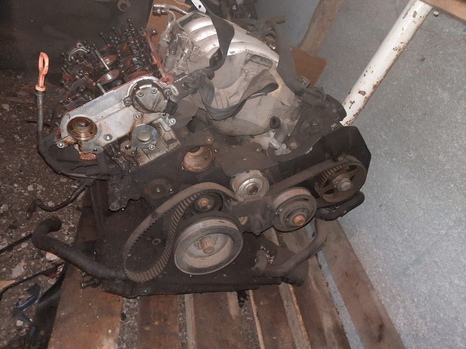 Двигатель на Ауди А6 С5 2.4