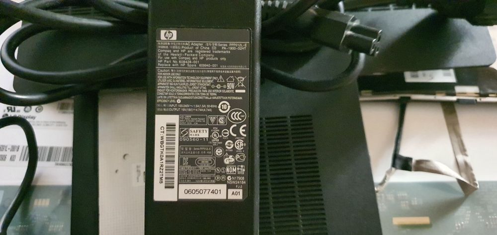 Блок питания к ноутбуку HP.