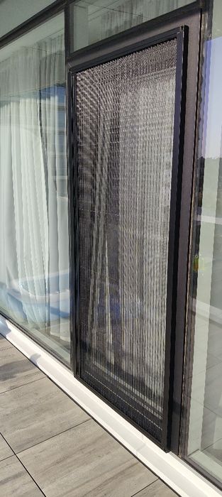 Confectionez plase plisse contra insectelor