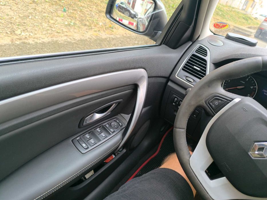 Renault Laguna 2011 Break – Black Edition DCI 110 ECO -