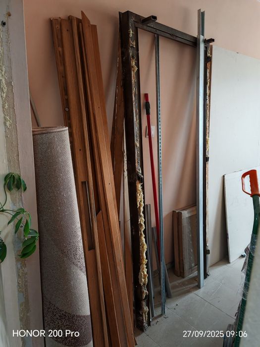 Екстериорна блиндирана входна врата SOLID  комплект