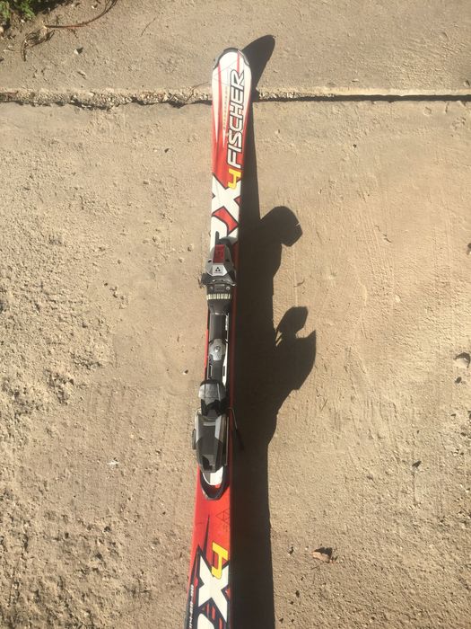 Продавам 1 ска Fischer 160 cm