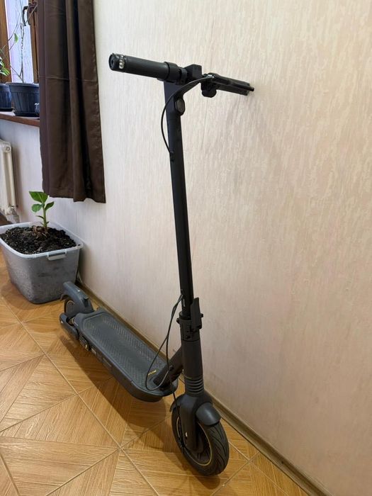 Ninebot g2max продам