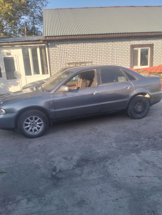 Автомобиль Ауди А4