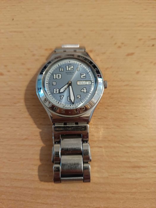 Ceas Swatch model AG 2001 unisex