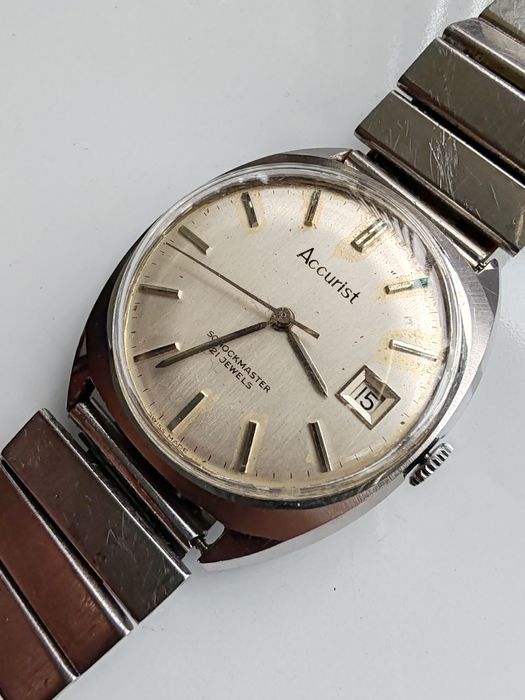 Ceas Accurist Calendar Manual 21 rubine, - Oțel 34 mm