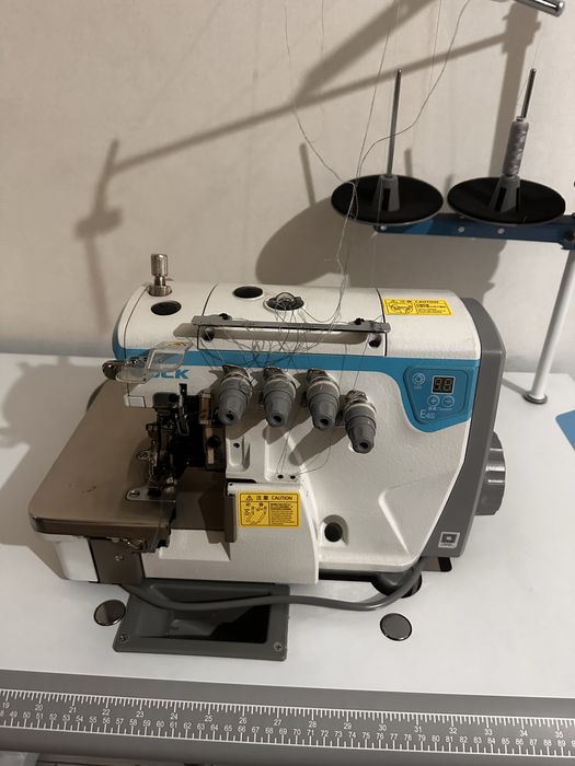 Оверлок Jakc E4s