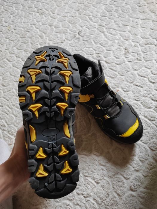 Продам ботинки для мальчика