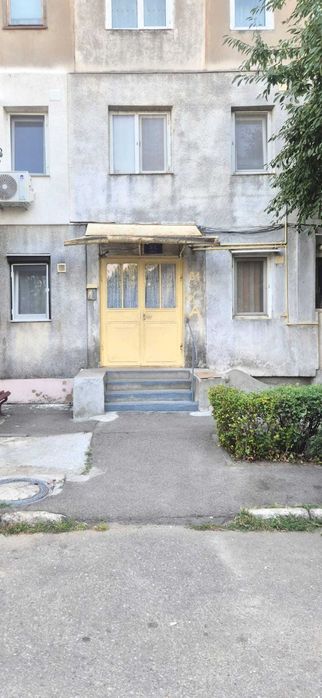 Apartament 3 camere / Aleea CFR B1 Sc A Et 3 din 4 / Rosiori De Vede / 33000 Euro Negociabil