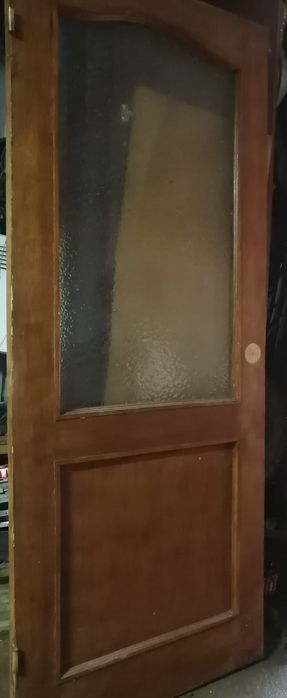 Продам деревянные двери межконатные б/у
