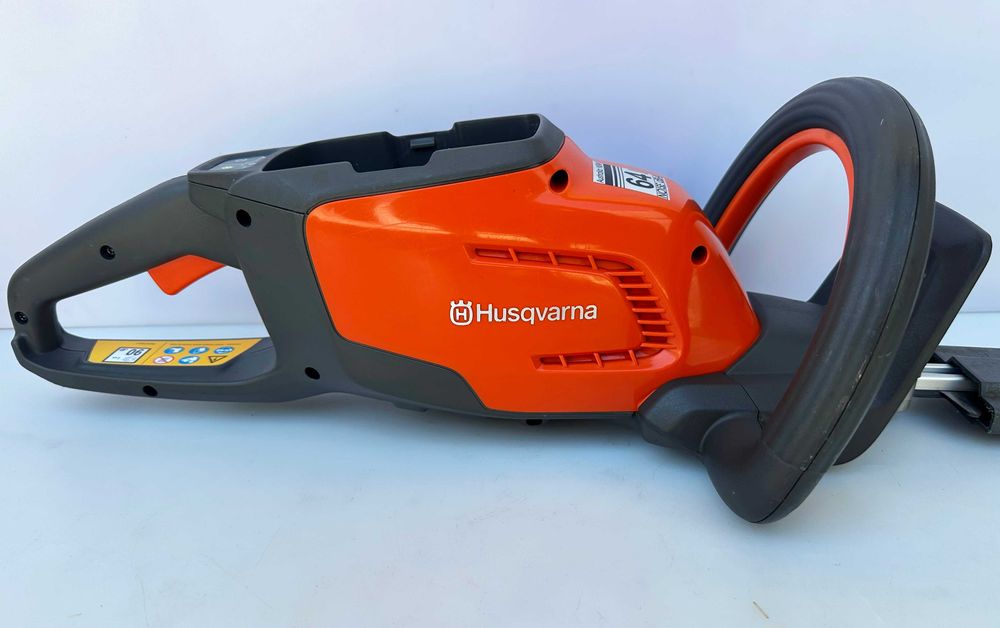 Husqvarna 115iHD45 - Мощен акумулаторен храсторез 36V