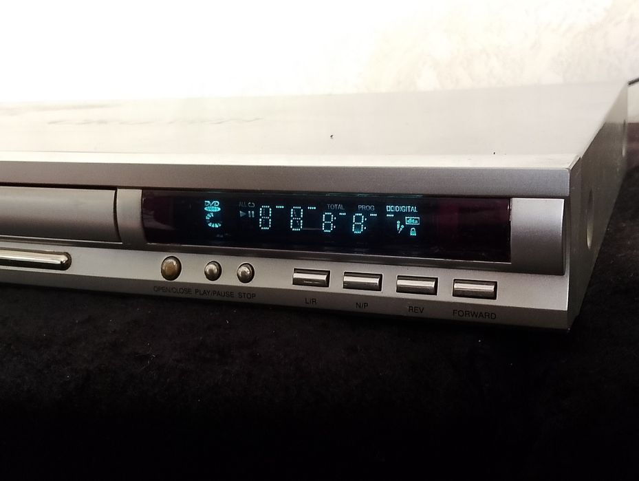 DVD player Crown