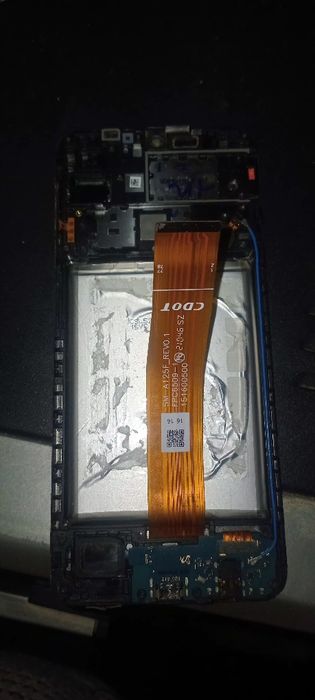 Samsung a52 vasamsung a12 zapchastga ikalsiniyam platasi kuaygan