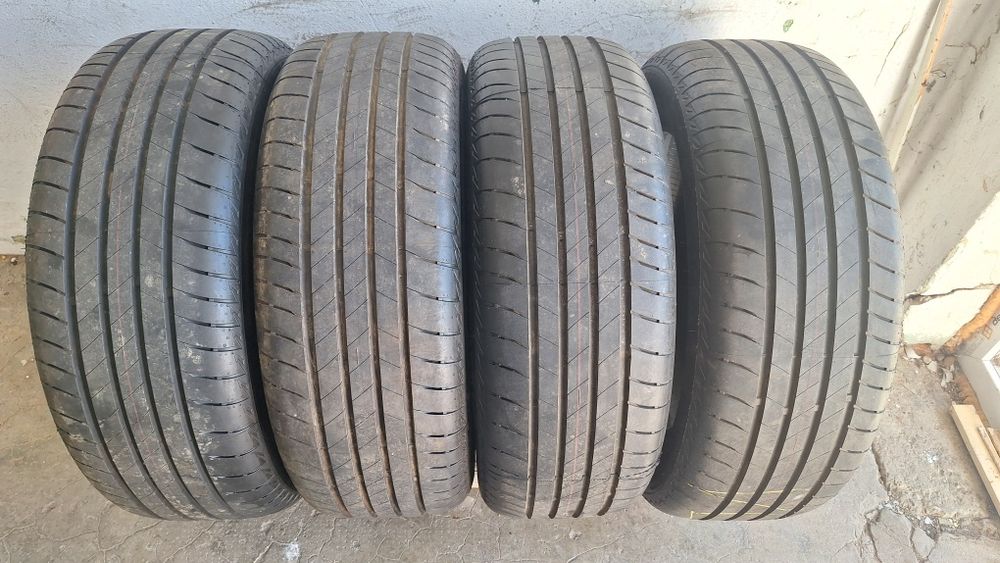 Anvelope vara 235.55 R18  Bridgestone
