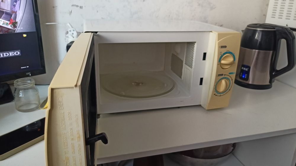 Микроволновая печь микроволновка
