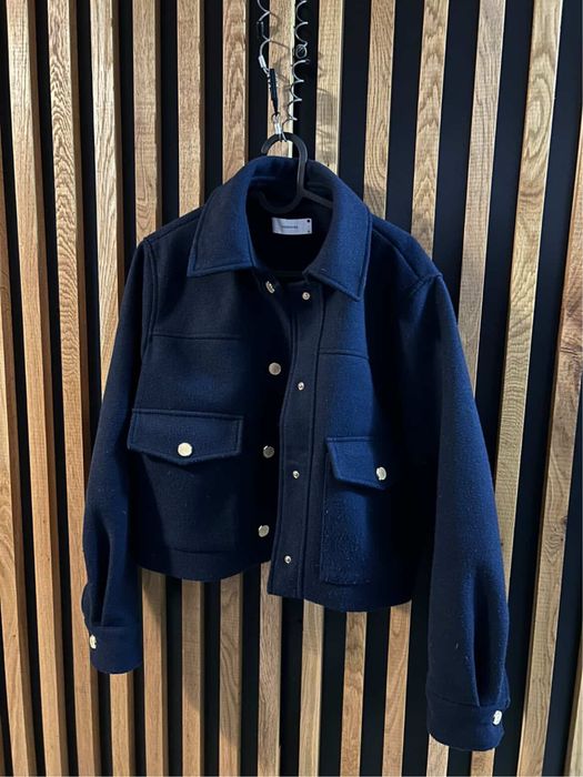 Дамско Яке Reserved