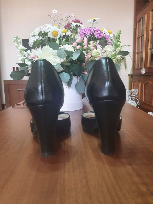 Pantofi tip sanda, piele, masura 35, 45 ron