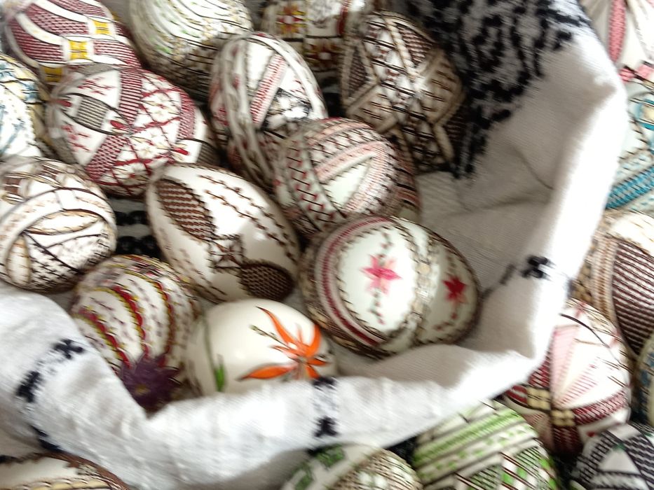 Ouă încondeiate de vânzare