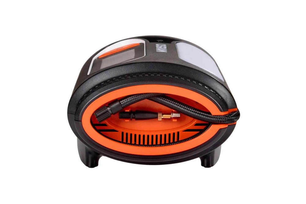 Компресор Osram с дигитален манометър и лампа, 6.9 bar, 12V, 85dB,180W