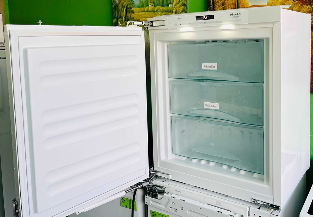 Фризер за вграждане Miele, NoFrost, SoftClose, Внос от Германия