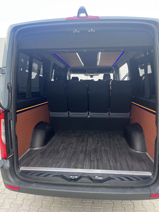 Mercedes Sprinter 319 8+1 2023