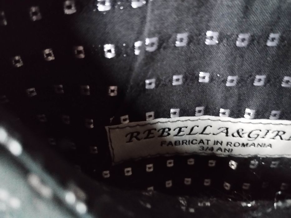 Cămașă 3-4 ani si pantaloni. Cămasa 5,6,7,8,9,10 ani și vanita bebe