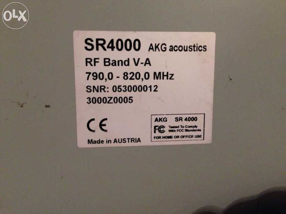 Microfoane wireless(fara fir)AKG HT4000 cu receptor SR4000