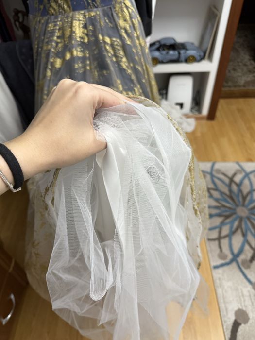 Пышное вечернее платье