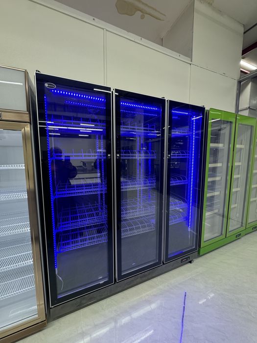 Витринные холодильники со склада