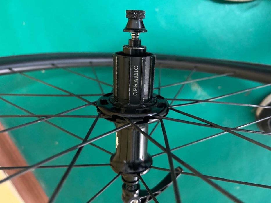 Колесо карбоновый